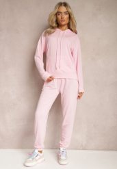 Jasnoróżowy Klasyczny Komplet Dresowy z Bluzą Kangurką i Spodniami Typu Jogger Salevia. Czerwone bluzy damskie Renee, m, bez wzorów, z dresówki, bez kaptura. Za 74.99 zł.