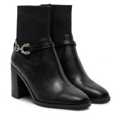 Botki Aldo. Czarne botki damskie Aldo, bez obcasa, na słupku, bez zapięcia. Za 539.99 zł.