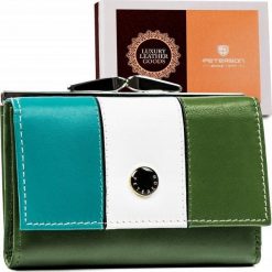 Peterson Mały, skórzany portfel damski z systemem RFID Peterson NoSize. Portfele damskie Peterson, bez wzorów. Za 161.11 zł.