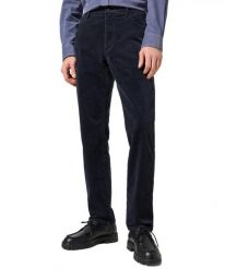 WRANGLER MĘSKIE SPODNIE SZTRUKSOWE RIVER DARK NAVY 112356784 W17T018200. Niebieskie jeansy męskie Wrangler. Za 219.99 zł.