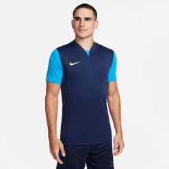 Koszulka Mężczyzna Nike Trophy V niebieski. Niebieskie koszulki sportowe męskie Nike, m, bez wzorów, z materiału, bez kołnierzyka, bez ramiączek, na fitness i siłownię. Za 147.25 zł.