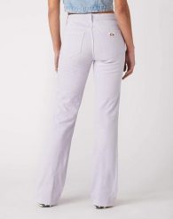SPODNIE DAMSKIE WRANGLER FLARE LAVENDER HAZE W233MHP14 112127853. Niebieskie spodnie materiałowe damskie Wrangler, l, bez wzorów. W wyprzedaży za 29.99 zł.