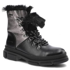 Czarne Botki Cross Jeans Ocieplane Damskie Obuwie. Czarne botki damskie Cross Jeans, na zimę, z futra, bez obcasa, bez zapięcia. Za 209.00 zł.