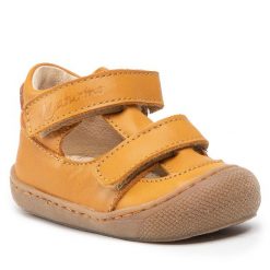 Sandały Naturino. Żółte sandały dziewczęce Naturino, bez zapięcia. Za 239.99 zł.