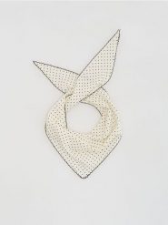 Trójkątna chusta - biały. Białe szaliki i chusty damskie Reserved, bez wzorów. Za 49.99 zł.