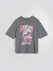 Bawełniana koszulka z nadrukiem delfinów - szary. Szare t-shirty damskie Sinsay, l, bez wzorów, z bawełny, bez kołnierzyka. Za 25.99 zł.