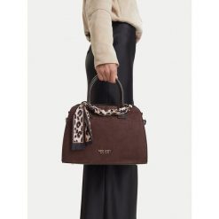Torebka Nine West. Brązowe torebki do ręki damskie Nine West, bez wzorów, bez dodatków. Za 279.99 zł.