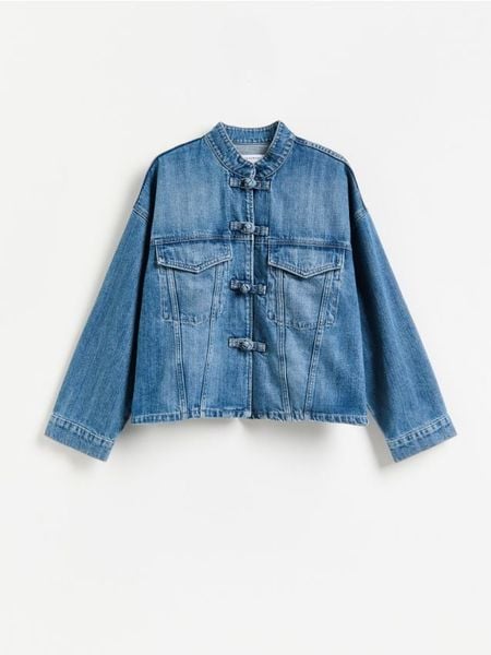 Jeansowa kurtka oversize - niebieski. Niebieskie kurtki damskie Reserved, l, bez wzorów, z bawełny, bez kaptura. Za 199.99 zł.