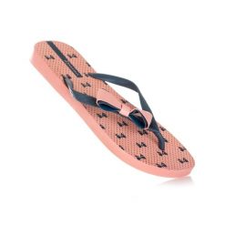 Klapki japonki damskie sportowe Ipanema. Czerwone klapki damskie Ipanema, bez wzorów, sportowe, bez obcasa. Za 35.00 zł.