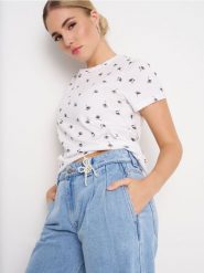 Wzorzysta koszulka - biały. Białe t-shirty damskie Sinsay, l, bez wzorów, bez kołnierzyka. W wyprzedaży za 6.99 zł.