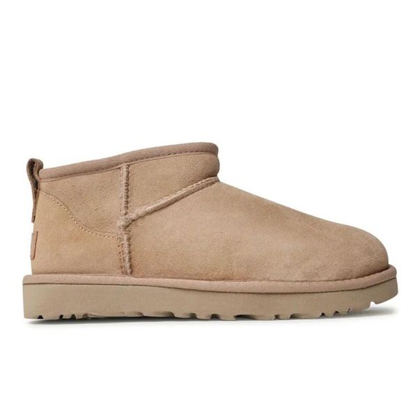 Ugg Classic Ultra Mini Botki Sand Piaskowe Damskie. Brązowe botki damskie UGG, z materiału, biznesowe, bez obcasa, bez zapięcia. Za 852.99 zł.