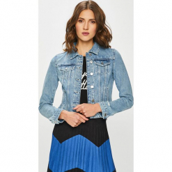 Guess Jeans - Kurtka. Kurtki damskie Guess Jeans, z aplikacjami, z bawełny. W wyprzedaży za 499.90 zł.