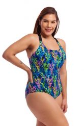 Strój do pływania z miseczkami FUNKITA Midnight Meadow - Brace Me Back. Niebieskie kostiumy jednoczęściowe damskie FUNKITA, s, bez wzorów, z elastanu, klasyczne, do pływania. Za 229.00 zł.