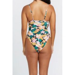 Strój kąpielowy damskiVolcom Had Me At Aloha jednoczęściowy. Czarne kostiumy jednoczęściowe damskie Volcom, s, bez wzorów, z elastanu, sportowe, do pływania. W wyprzedaży za 337.80 zł.