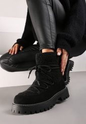 Czarne Futerkowe Śniegowce na Tłoczonej Podeszwie Ozdobionej Cyrkoniami Rialuna. Czarne śniegowce i trapery damskie Renee, z jeansu. Za 99.99 zł.