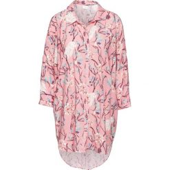 Bluzka oversize z wycięciami bonprix dymny różowy w kwiaty. Czerwone bluzki damskie bonprix, w kwiaty. Za 59.99 zł.