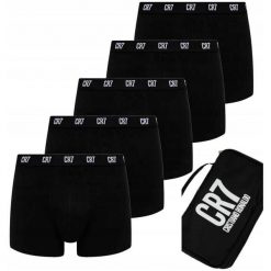 Bokserki dla mężczyzn CR7 5-pak Cristiano Ronaldo 8123. Czarne bokserki męskie CR7 Cristiano Ronaldo, m, bez wzorów. W wyprzedaży za 129.99 zł.