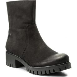 Botki KARINO - 2252/003-F Czarny. Czarne botki damskie Karino, z nubiku, bez obcasa, na obcasie. W wyprzedaży za 239.00 zł.
