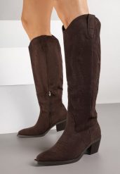 Ciemnobrązowe Klasyczne Kozaki Typu Kowbojki z Imitacji Zamszu Latonassa. Brązowe kozaki damskie Born2be, z jeansu, ze szpiczastym noskiem, bez obcasa, na obcasie. Za 169.99 zł.