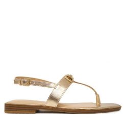 Sandały Guess. Żółte sandały damskie Guess, z aplikacjami, bez obcasa, na płaskiej podeszwie, bez zapięcia. Za 499.99 zł.