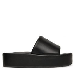 Klapki Eva Minge. Czarne klapki damskie Eva Minge, bez wzorów, bez obcasa. Za 299.99 zł.