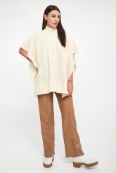 Spodnie damskie z imitacji skóry TWINSET. Legginsy damskie Twinset Milano, bez wzorów, ze skóry. W wyprzedaży za 642.85 zł.