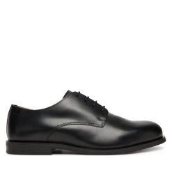 Półbuty Calvin Klein. Czarne eleganckie półbuty Calvin Klein, wizytowe, bez zapięcia. Za 469.99 zł.