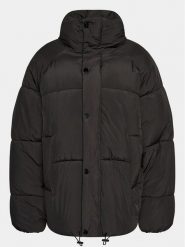 Gina Tricot Kurtka zimowa 20498 Czarny Regular Fit. Czarne kurtki damskie Gina Tricot, na zimę, l, bez wzorów, z syntetyku, bez kaptura. Za 229.99 zł.
