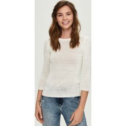Lekki sweter - Kremowy. Białe swetry damskie Sinsay. Za 39.99 zł.