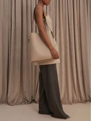 GINO ROSSI Torebka EO-WEN-3 Beżowy. Brązowe torebki do ręki damskie Gino Rossi, bez wzorów, z materiału, bez dodatków. Za 283.99 zł.