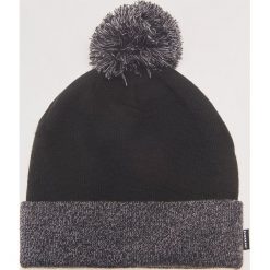 Dwukolorowa czapka z pomponem - Szary. Szare czapki i kapelusze męskie House. Za 39.99 zł.