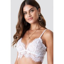 NA-KD Lingerie Biustonosz z koronkowym paskiem - White. Biustonosze marki NA-KD Lingerie. Za 72.95 zł.