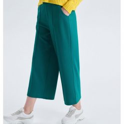 Spodnie culotte - Khaki. Spodnie materiałowe damskie marki Cropp. Za 89.99 zł.