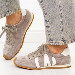 Taupe skórzane półbuty damskie Filippo Dp7963/26. Półbuty damskie Filippo, na jesień, bez wzorów, z jeansu, casualowe, z okrągłym noskiem, bez obcasa, na płaskiej podeszwie, bez zapięcia. Za 269.00 zł.
