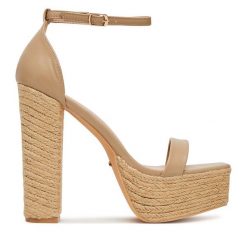 Espadryle DeeZee. Brązowe sandały damskie DeeZee, bez wzorów, bez obcasa, bez zapięcia. Za 159.99 zł.
