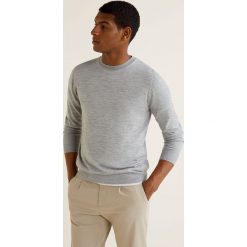 Mango Man - Sweter Willyc. Szare swetry przez głowę męskie Mango Man, z dzianiny, z okrągłym kołnierzem. Za 199.90 zł.