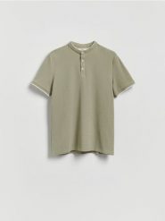 Koszulka polo ze stójką - jasnozielony. Zielone koszulki polo męskie Reserved, l, bez wzorów, z bawełny, bez ramiączek. Za 79.99 zł.