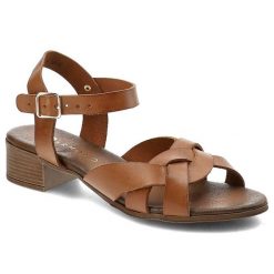 Brązowe Sandały Armodo Modne Buty Damskie. Brązowe klapki damskie Armodo, bez wzorów, bez obcasa, na obcasie, bez zapięcia. Za 259.00 zł.
