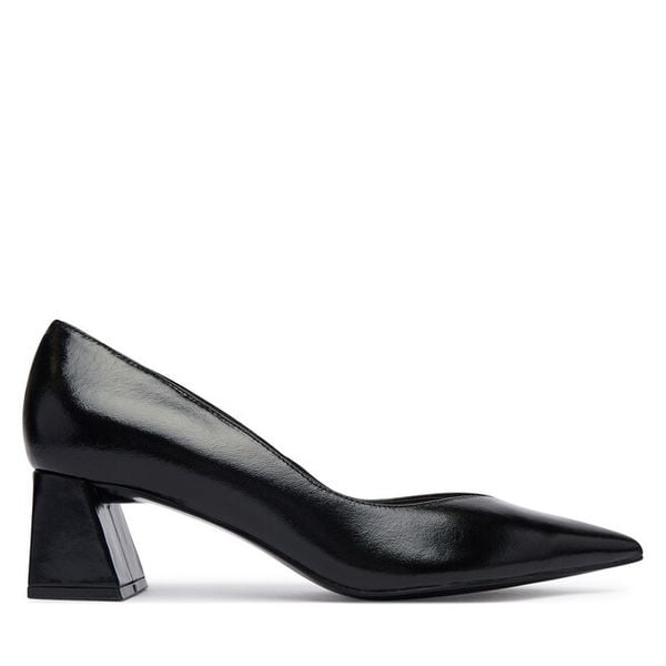Czółenka Guess. Czarne czółenka damskie Guess, z aplikacjami, bez obcasa, bez zapięcia. Za 584.99 zł.
