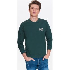 BLUZA MĘSKA NIEROZPINANA Z NADRUKIEM. Bluzy męskie TOP SECRET. W wyprzedaży za 29.99 zł.