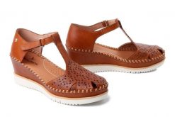 PIKOLINOS Aguadulce W3Z-1629 brandy, sandały damskie. Brązowe sandały damskie Pikolinos, bez wzorów, bez obcasa, bez zapięcia. Za 589.90 zł.