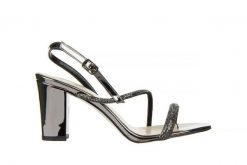 Sandały Bayla-187 380-1701 Platinum 187086, Czarny, Skóra ekologiczna - 37. Czarne sandały damskie Bayla, bez wzorów, z lakierowanej skóry, bez obcasa, na obcasie, bez zapięcia. W wyprzedaży za 170.10 zł.