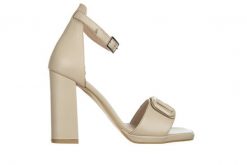 Sandały Bayla-159 4213 001-P Beż Lico 159052, Skóra naturalna - 39. Brązowe sandały damskie Bayla, bez wzorów, ze skóry, bez obcasa, na obcasie, bez zapięcia. W wyprzedaży za 179.10 zł.