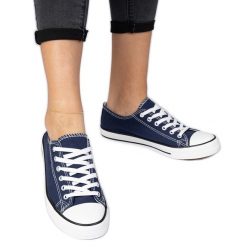 Granatowe klasyczne damskie trampki niebieskie. Niebieskie trampki i tenisówki damskie bez wzorów, z jeansu, eleganckie, bez zapięcia. Za 75.95 zł.