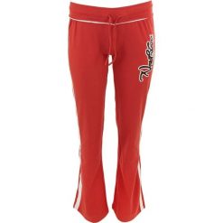 Nordblanc Damskie Spodnie dresowe Czerwone - Wygodne i Stylowe. Białe spodnie dresowe damskie ŠIJEME SRDCEM, bez wzorów, z bawełny. Za 176.99 zł.