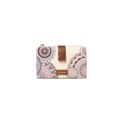 Desigual portfel damski New Houston Pia Mini, beżowy. Brązowe portfele damskie Desigual, bez wzorów. Za 199.00 zł.