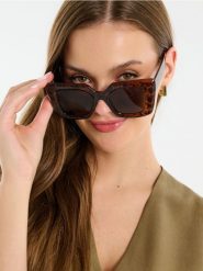 Kwadratowe okulary przeciwsłoneczne w panterkę - wielobarwny. Okulary przeciwsłoneczne damskie Sinsay. W wyprzedaży za 11.99 zł.
