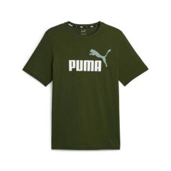 Koszulka fitness męska Puma ESS+ 2 Col Logo Tee. Zielone koszulki sportowe męskie Puma, m, bez wzorów, bez kołnierzyka, bez ramiączek, na fitness i siłownię. Za 107.75 zł.
