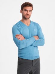 Elegancki męski sweter BASIC V-neck z wiskozą błękitny V21 OM-SWBS-0107 L. Niebieskie bluzy męskie Ombre, l, bez wzorów, z wiskozy, bez kaptura. Za 136.15 zł.