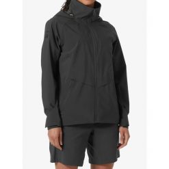 Kurtka przeciwdeszczowa damska Helly Hansen W HP Racing Hooded Jacket. Czarne kurtki damskie Helly Hansen, bez wzorów, bez kaptura. Za 707.99 zł.